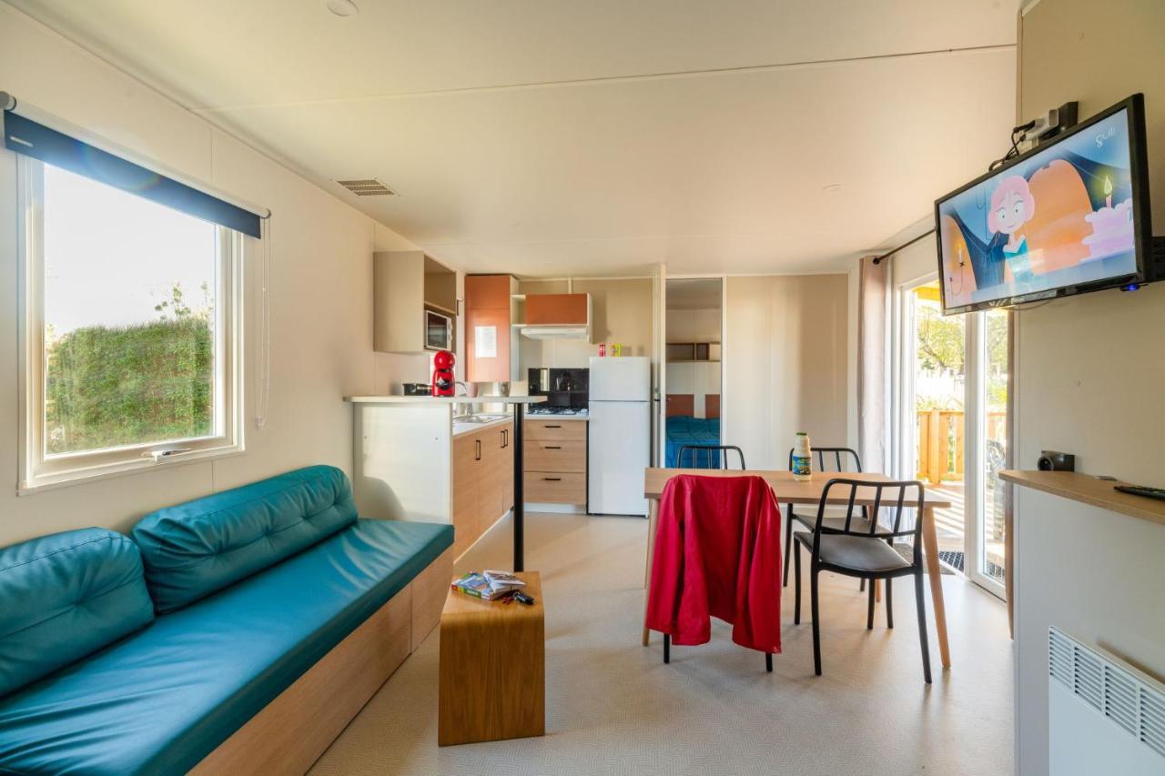 Camping Les Carolins Saint-Lo-d'Ourville Exterior foto