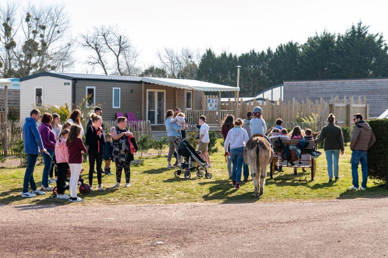 Camping Les Carolins Saint-Lo-d'Ourville Exterior foto
