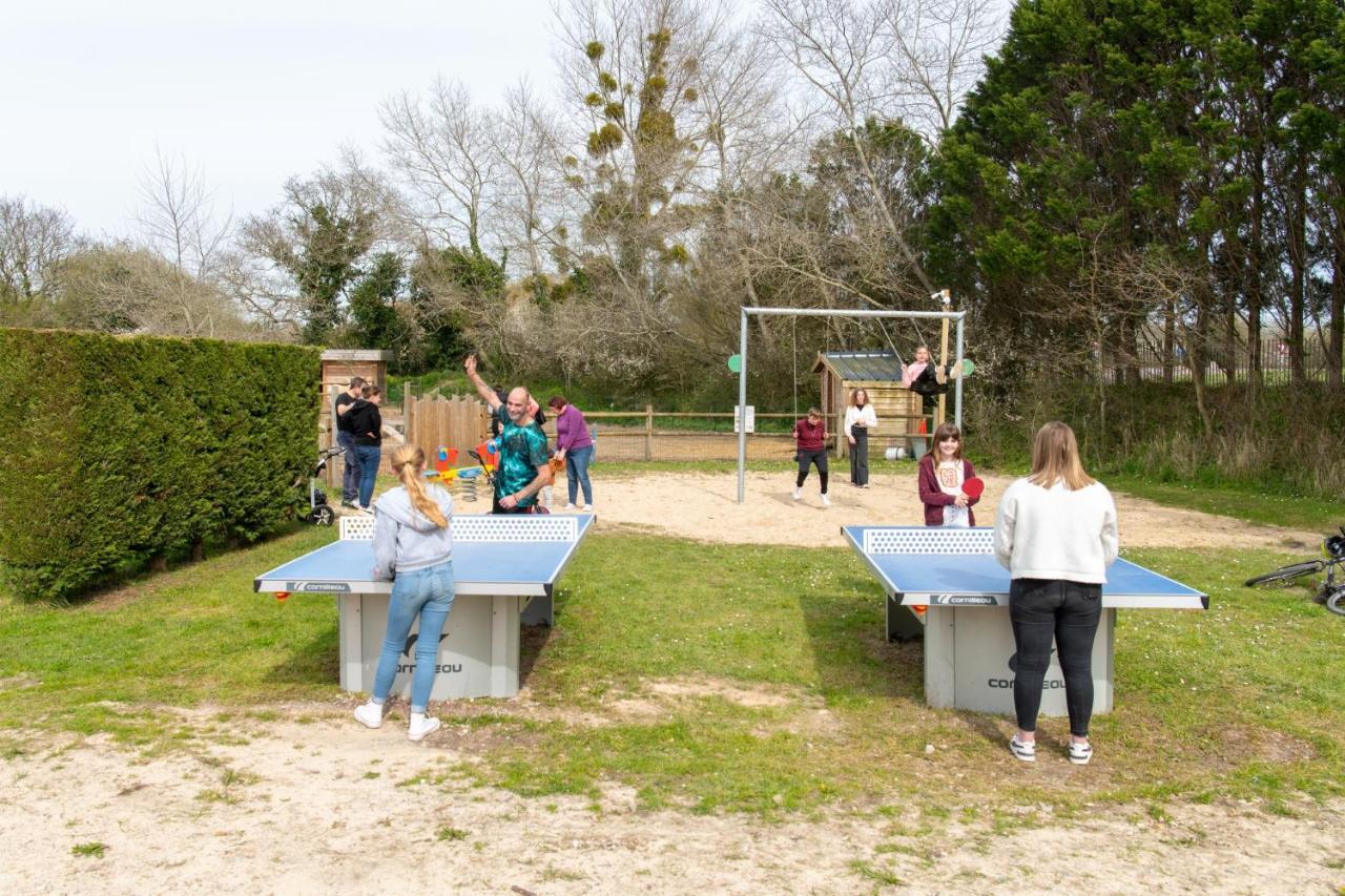 Camping Les Carolins Saint-Lo-d'Ourville Exterior foto