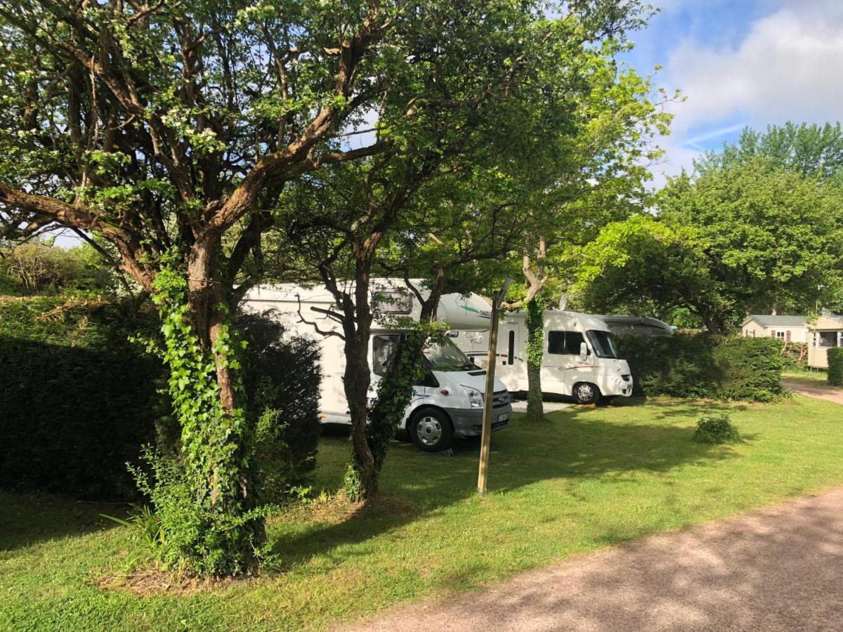 Camping Les Carolins Saint-Lo-d'Ourville Exterior foto