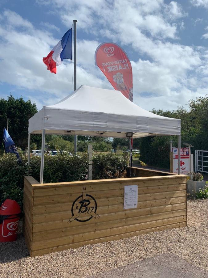 Camping Les Carolins Saint-Lo-d'Ourville Exterior foto